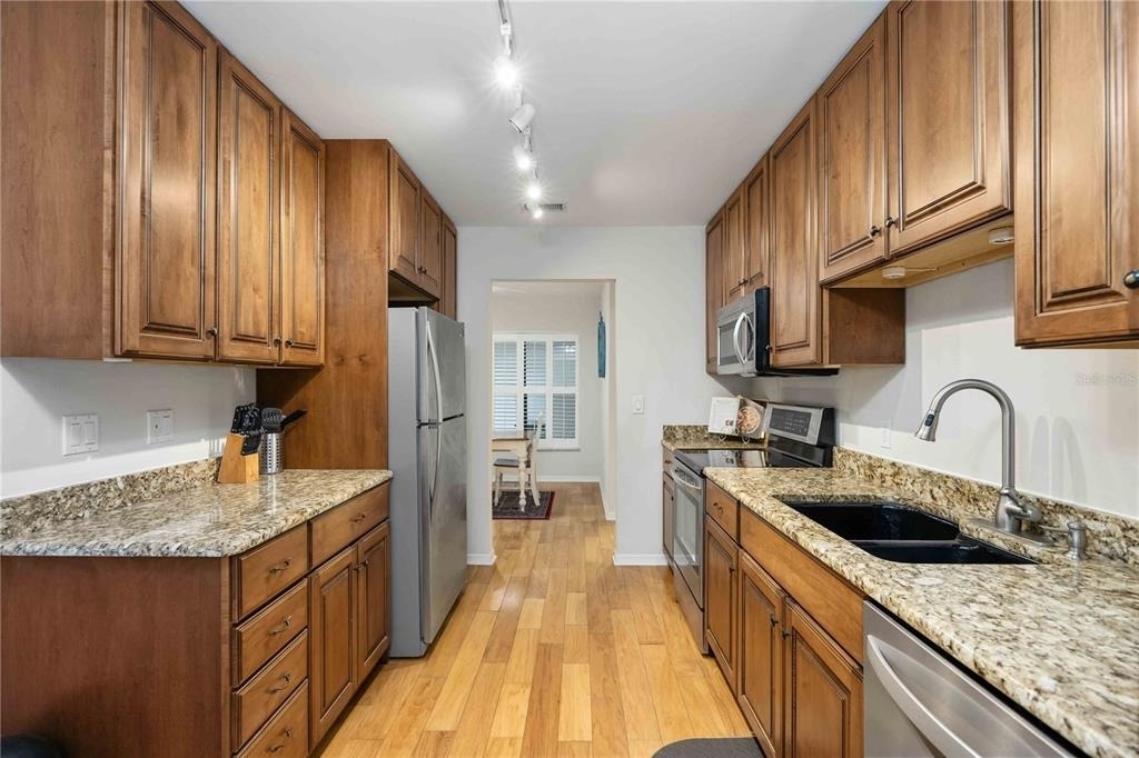 231 Southampton Lane - Photo 8