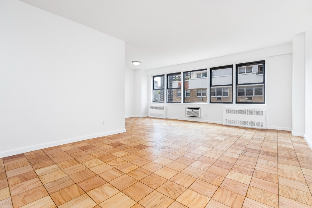 East 36th Street - Photo 2