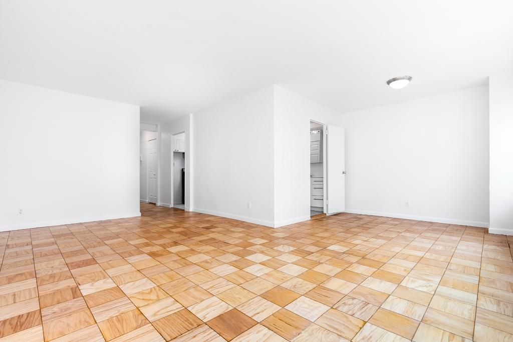 East 36th Street - Photo 0
