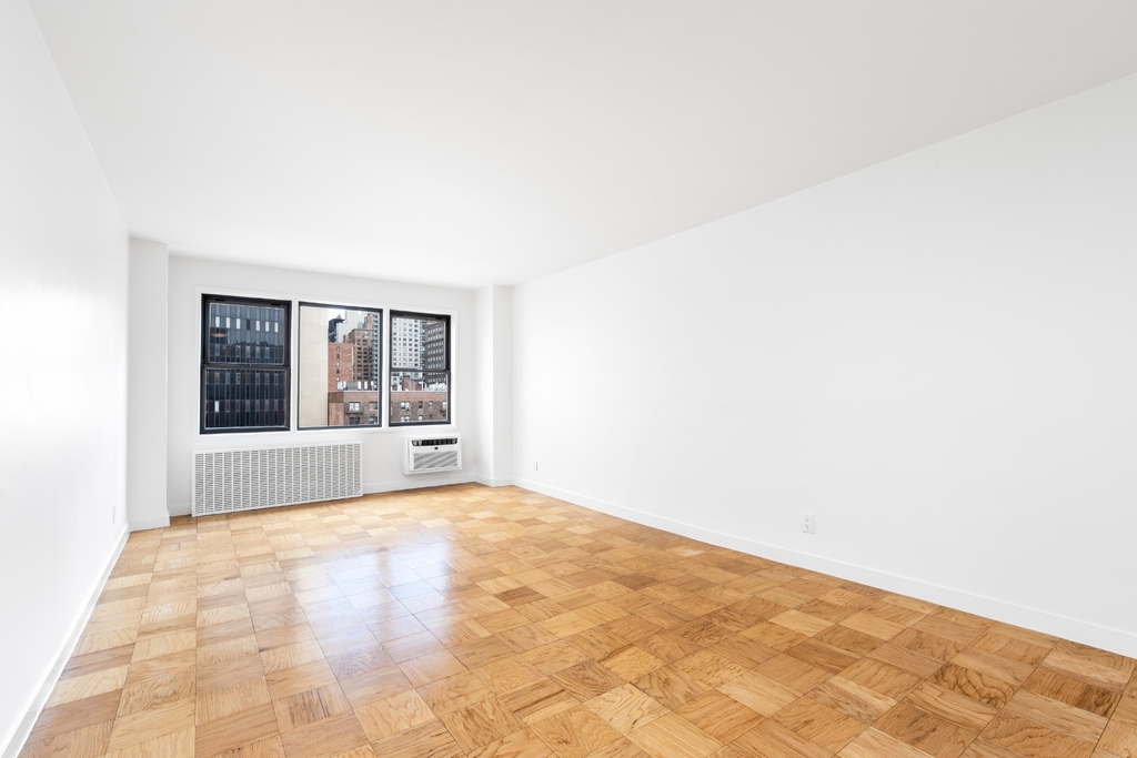 East 36th Street - Photo 5