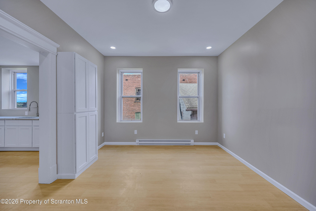 380 Scott Street - Photo 2