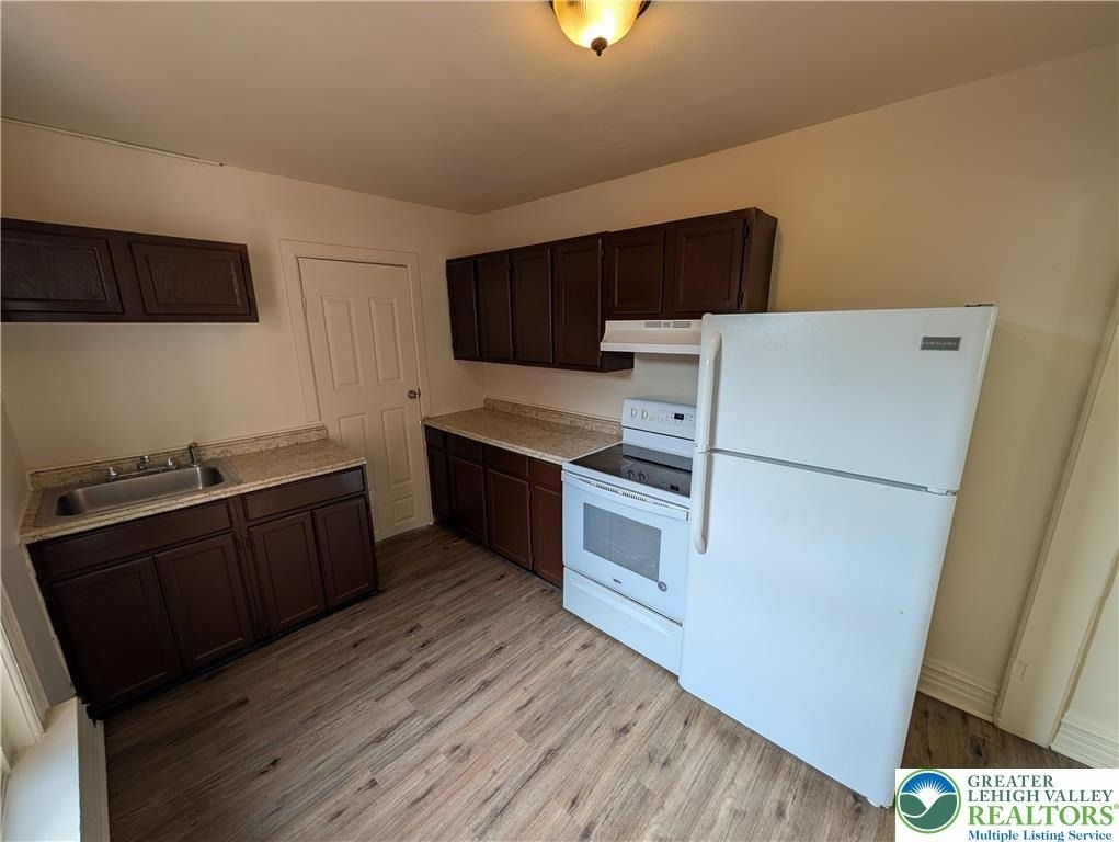 636 N Penn Street - Photo 2