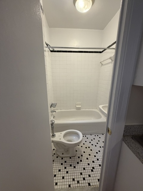 West 45 Street - Photo 5