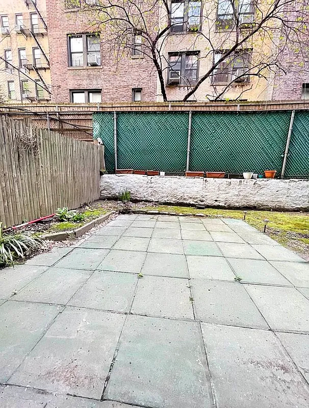 E 84th St between Lexington Ave & Third Ave - Photo 10
