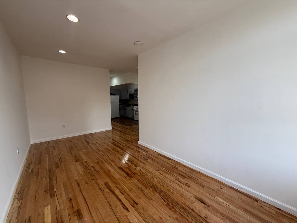 482 Kosciuszko Street - Photo 4