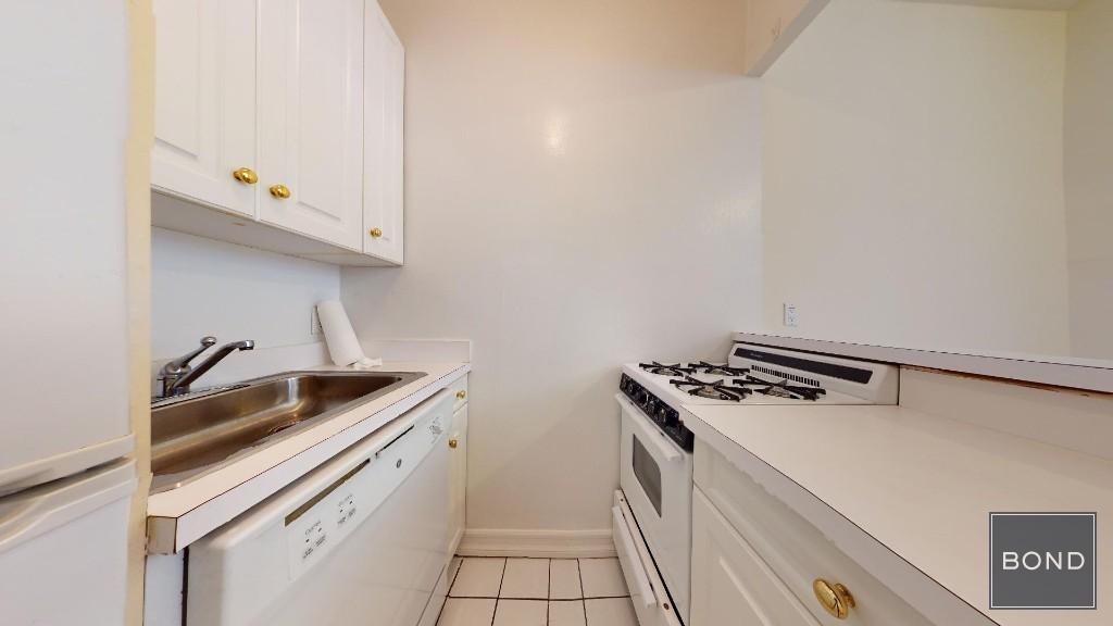West 56th Street - Photo 5