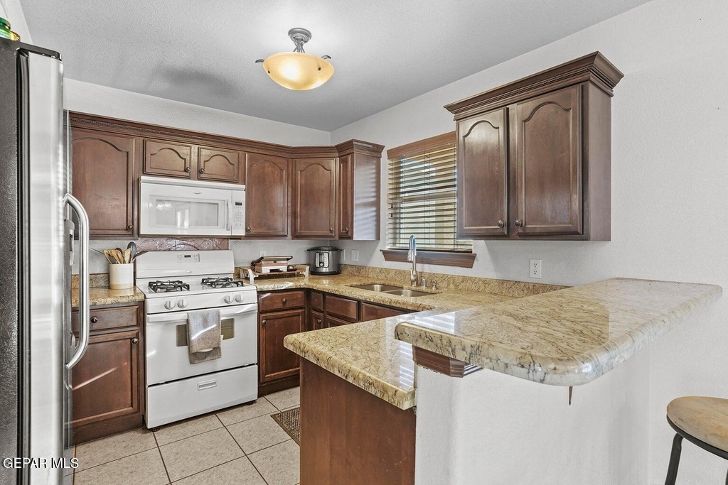 11333 Manuel Moreno Drive - Photo 10