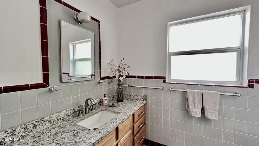 1200 Stockwell Lane - Photo 14