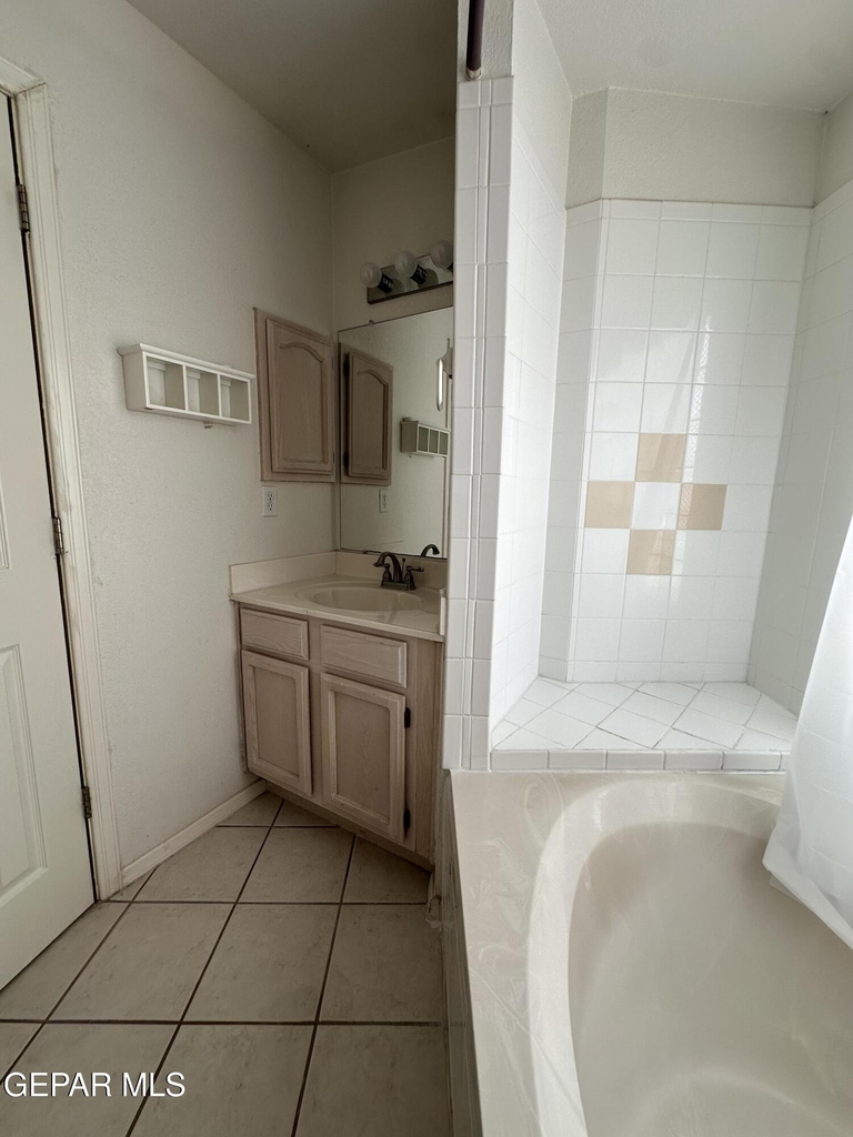 1340 James Cravens Court - Photo 12