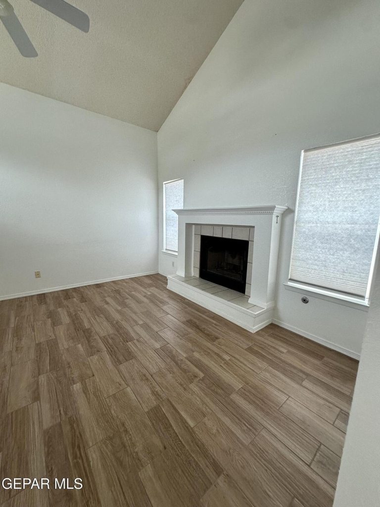 1340 James Cravens Court - Photo 4