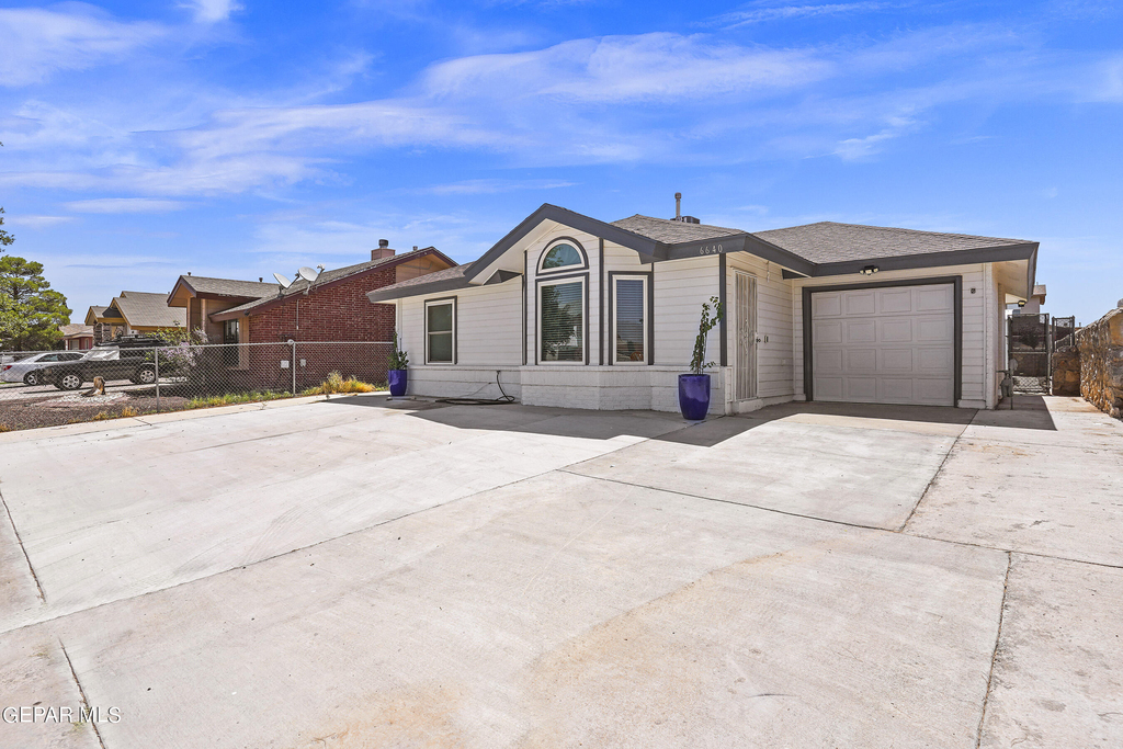 6640 Star Of India Lane - Photo 2