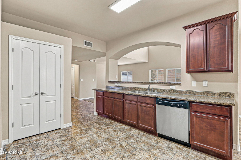 14384 Alma Point - Photo 11