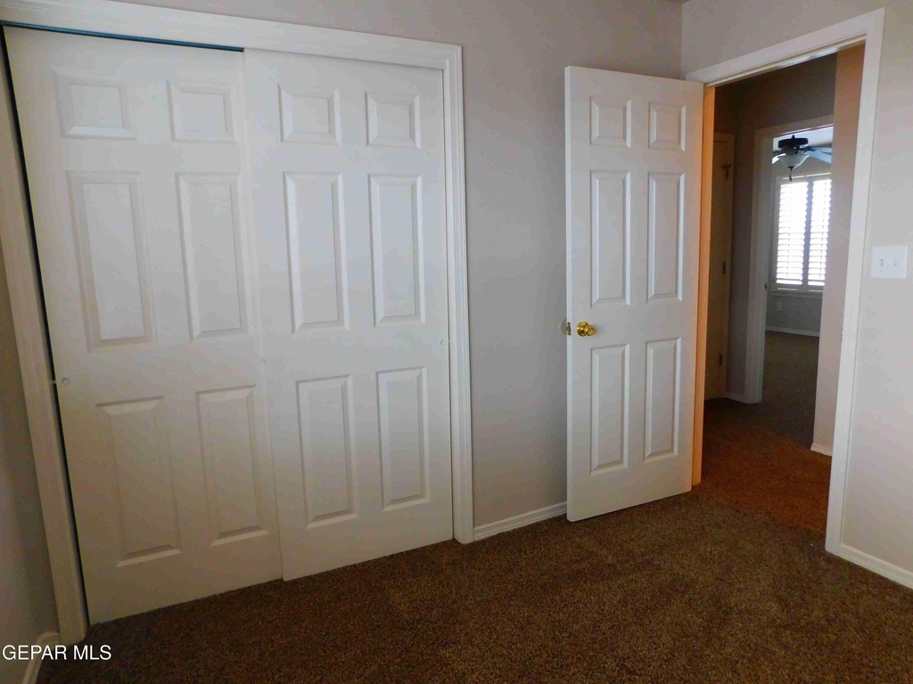 10021 Railroad Drive - Photo 11