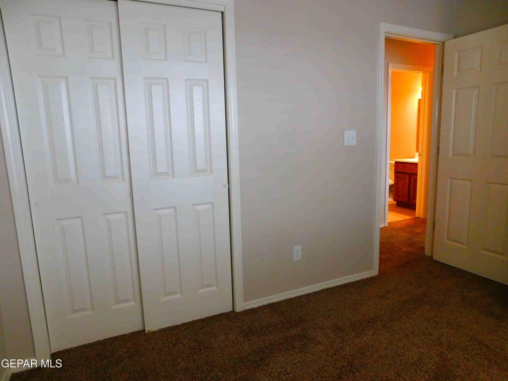 10021 Railroad Drive - Photo 14
