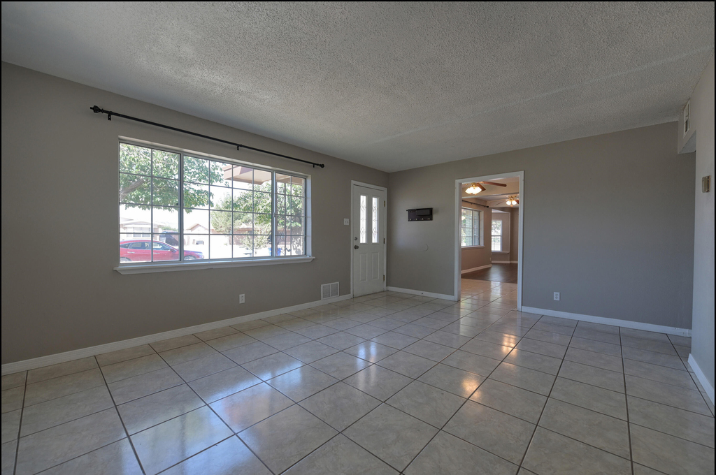 3208 Kirkcaldy Street - Photo 8