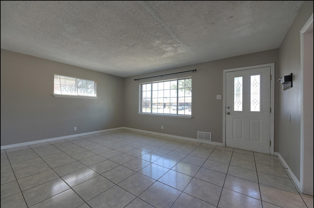 3208 Kirkcaldy Street - Photo 9
