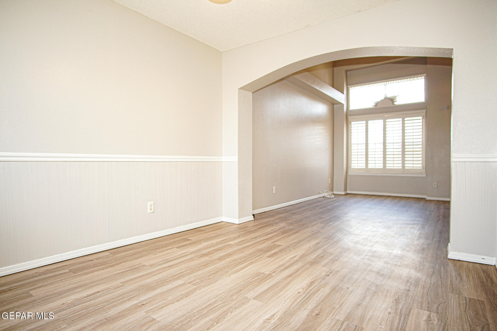 817 Dakota River Avenue - Photo 5