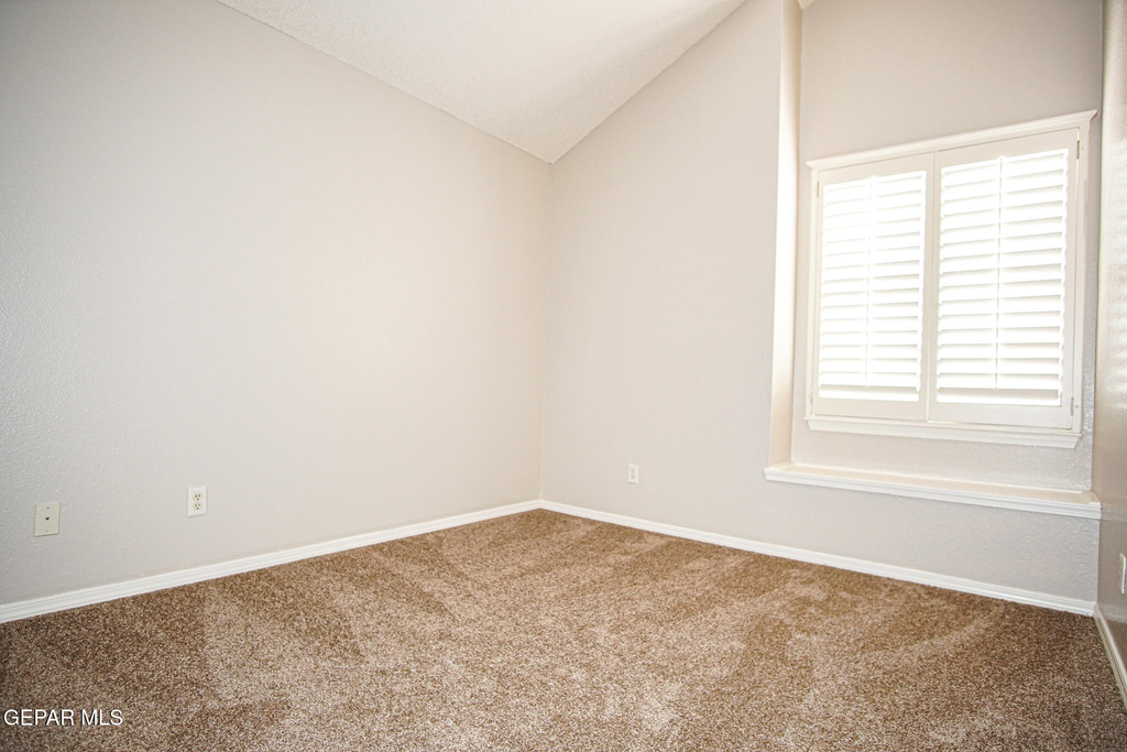 817 Dakota River Avenue - Photo 20