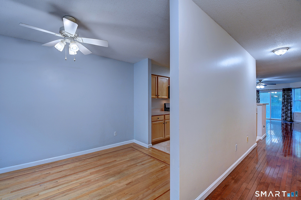 51 Florence Way - Photo 3