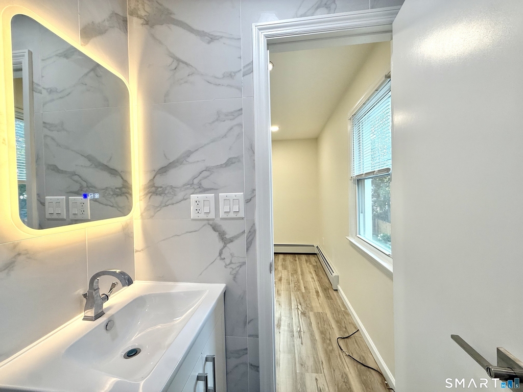 299 Villa Avenue - Photo 8