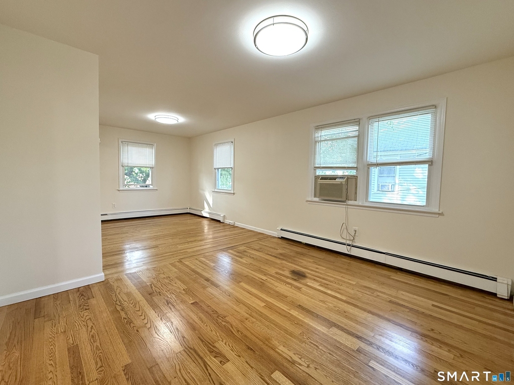 299 Villa Avenue - Photo 10