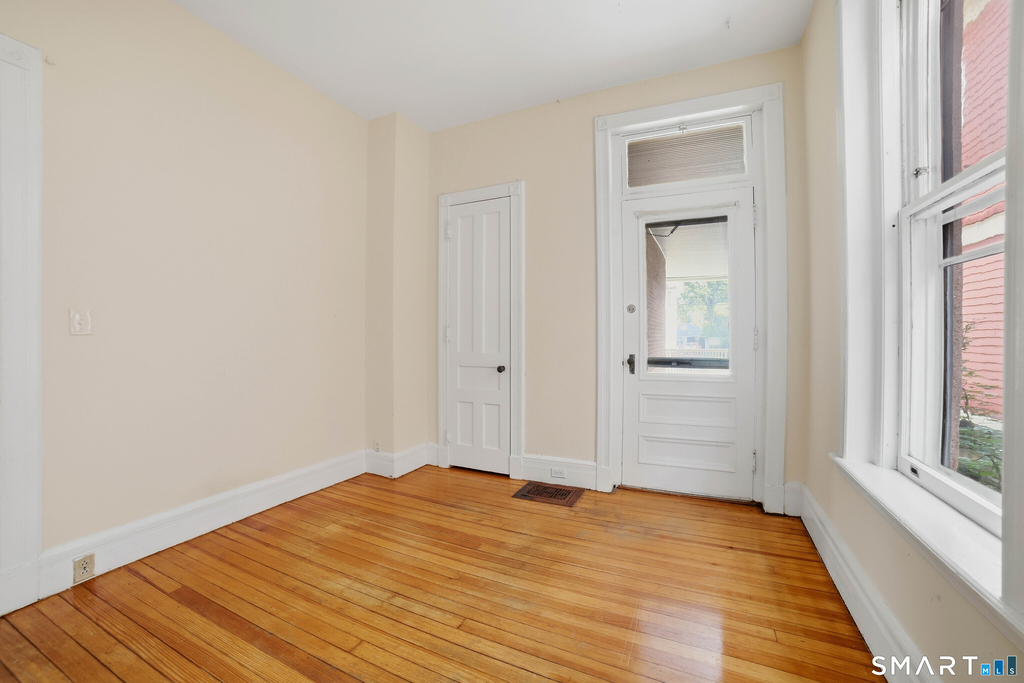 110 Avon Street - Photo 7