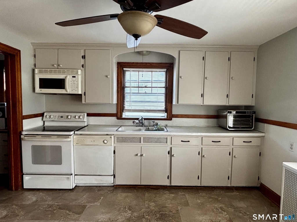 89 Auburn Street - Photo 1