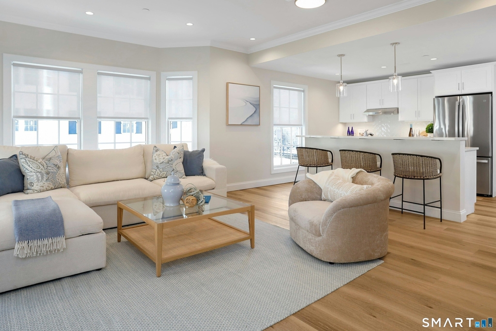 340 Heights Road - Photo 2