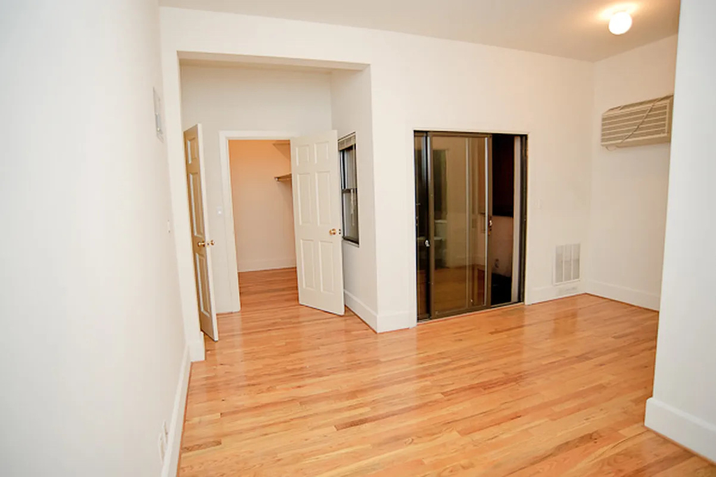 117 East 31st Street - Photo 1