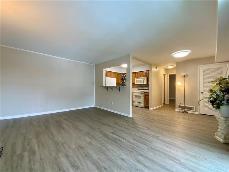701 College Park Dr - Photo 5