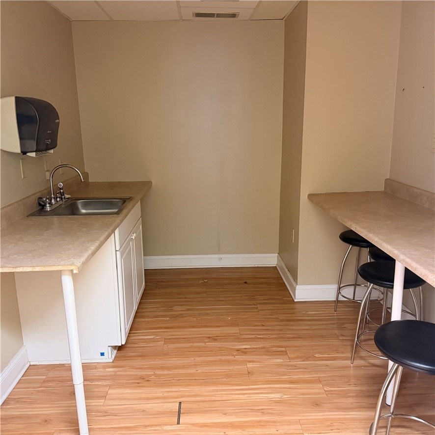 2020 Main Street - Photo 8