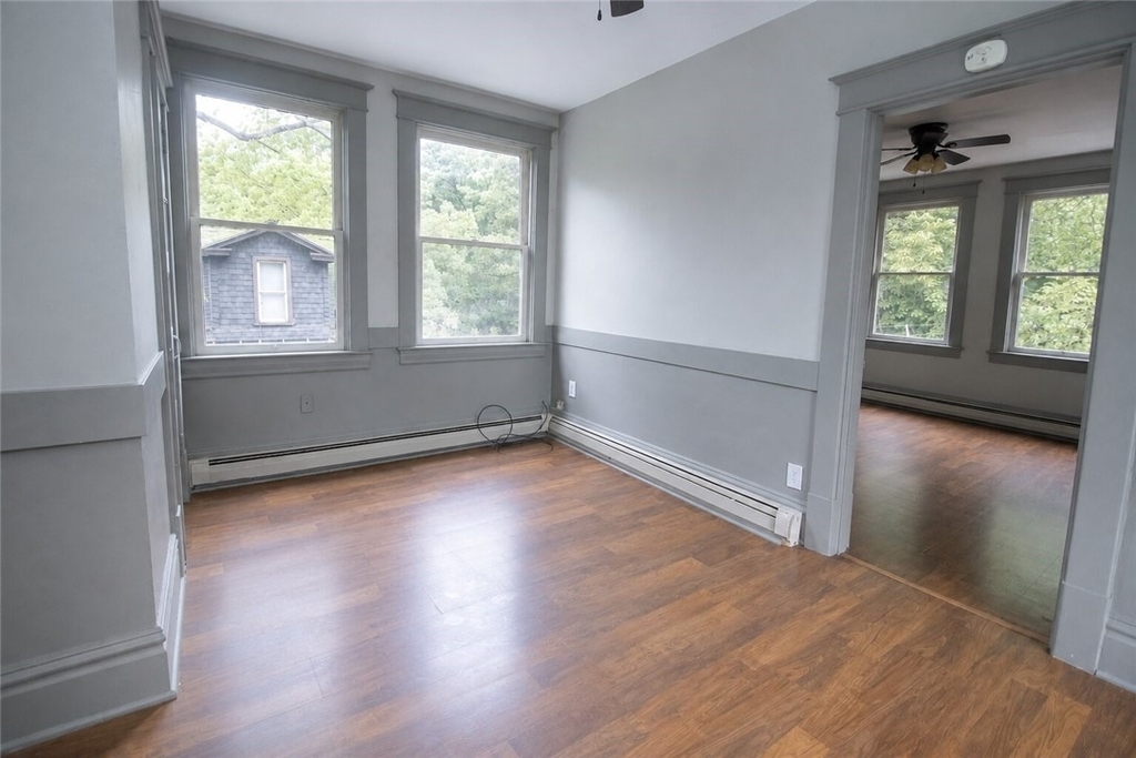 39 Kenmore Ave - Photo 2