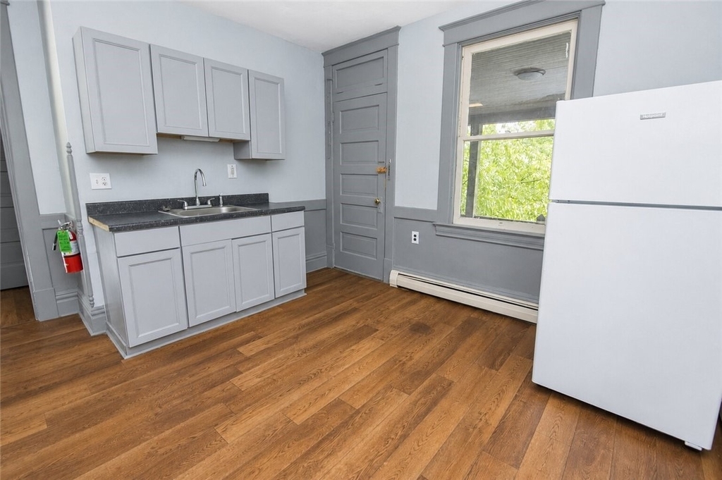 39 Kenmore Ave - Photo 4