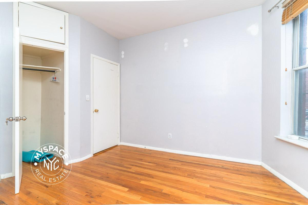 302 Hooper Street - Photo 5