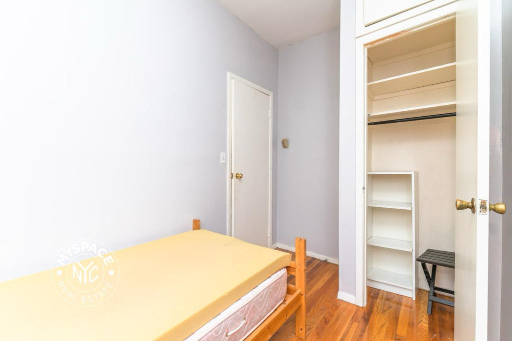 302 Hooper Street - Photo 8
