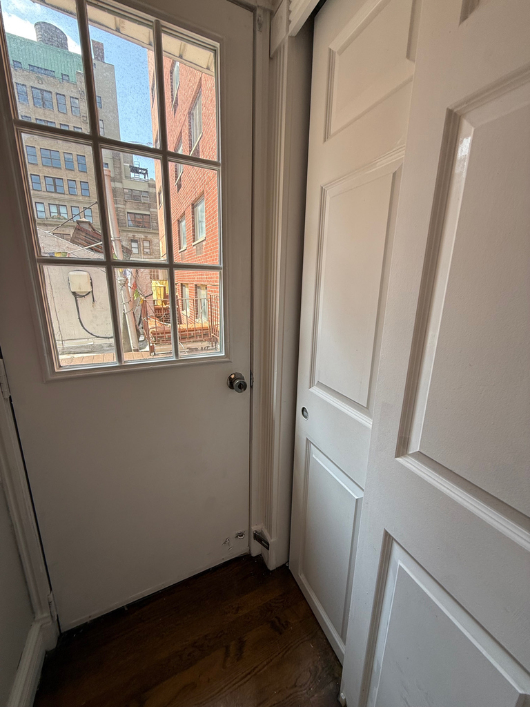215 East 23rd Street - Photo 9