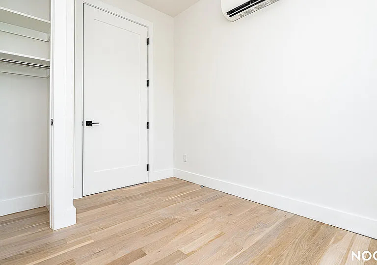 193 Graham Avenue - Photo 5