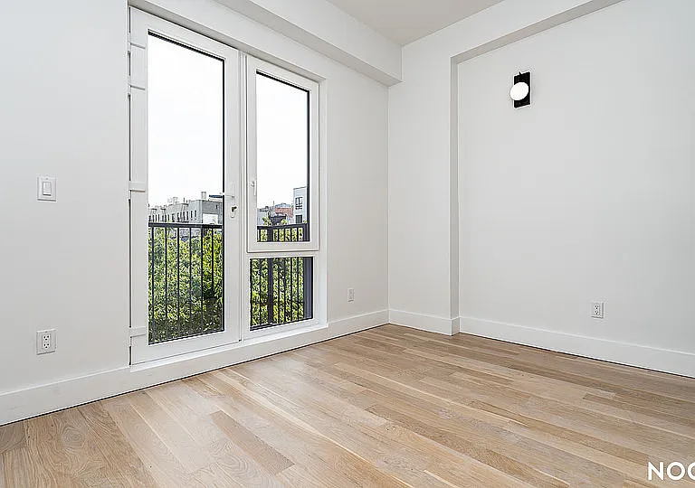 193 Graham Avenue - Photo 7