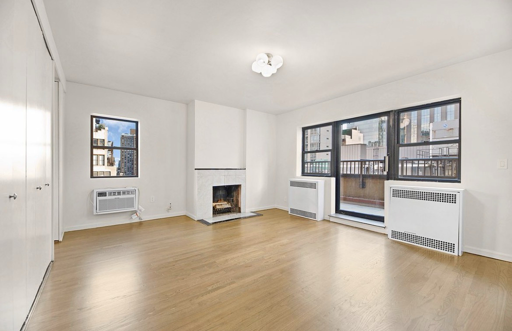 121 Madison Avenue - Photo 0