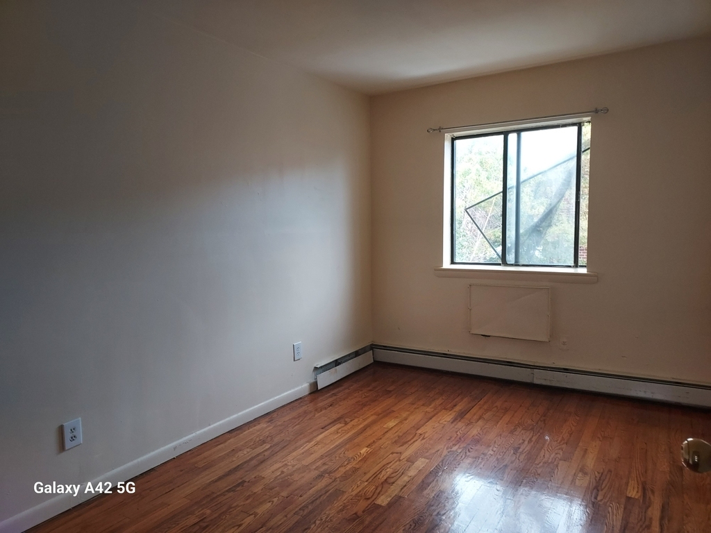 E 86th street Brooklyn 11236 - Photo 6