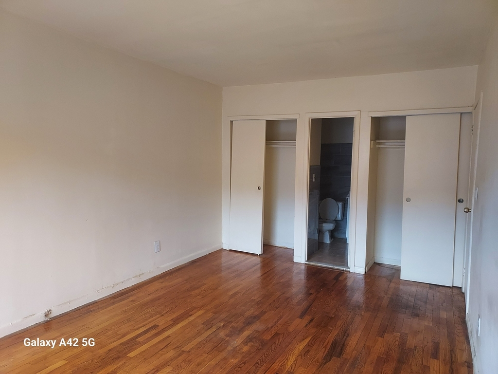 E 86th street Brooklyn 11236 - Photo 3