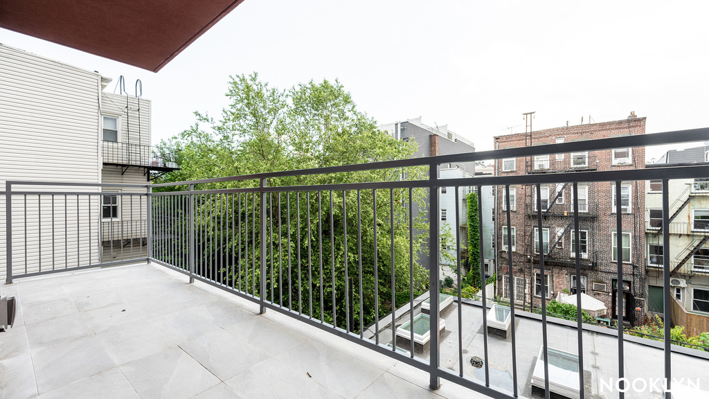 228 N 7th St - Photo 16
