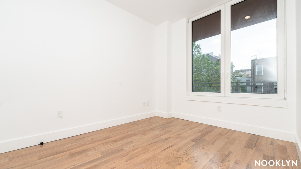 228 N 7th St - Photo 10
