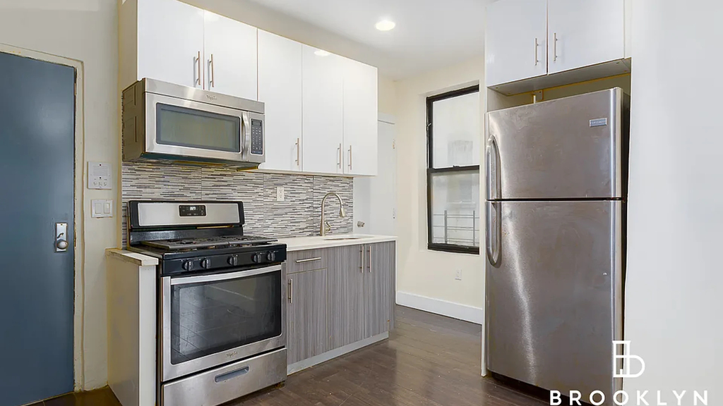 1598 Pacific St - Photo 2
