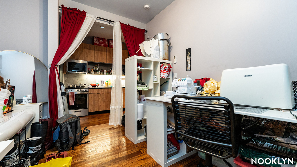 1461 Gates Ave - Photo 18