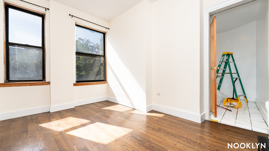 203 17th St - Photo 0