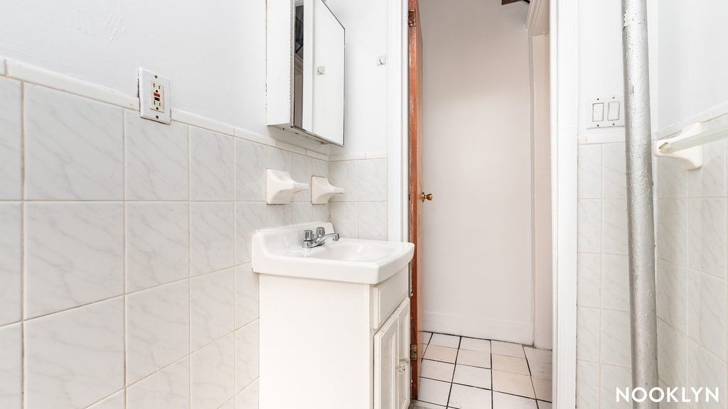 203 17th St - Photo 9