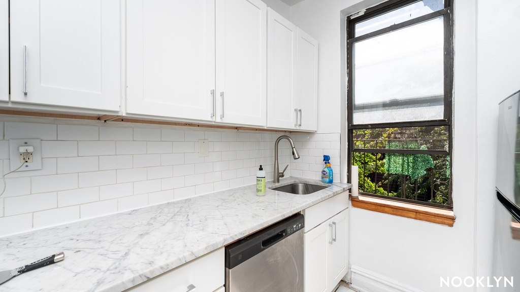 203 17th St - Photo 12