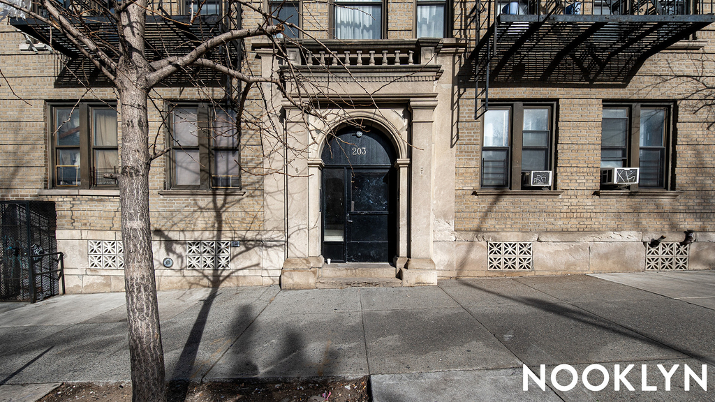 203 17th St - Photo 10