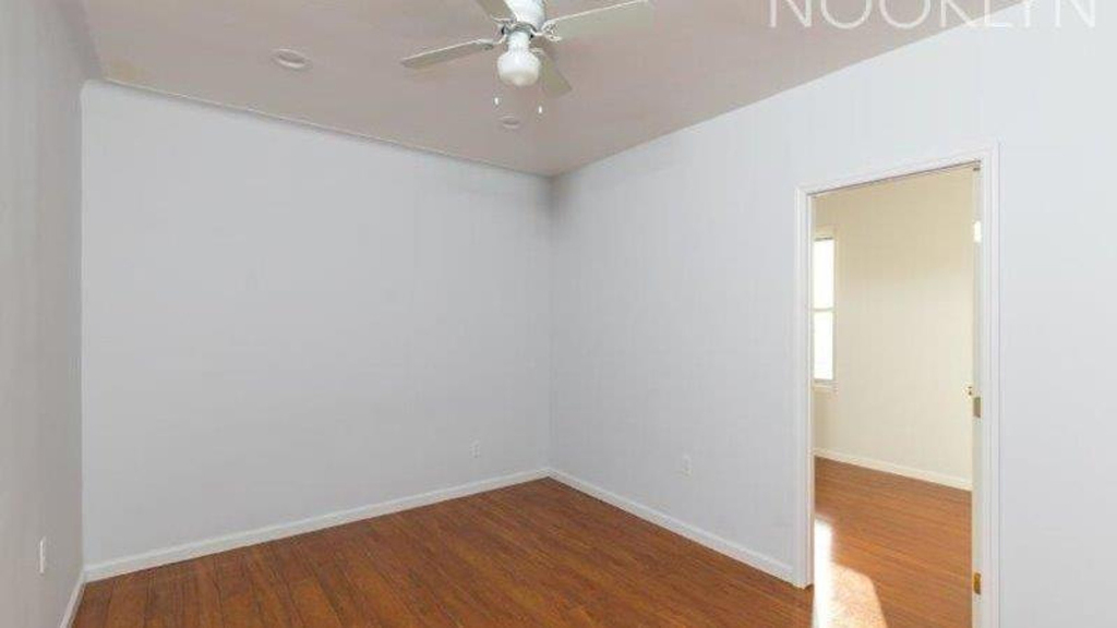 102 Albemarle Rd - Photo 3